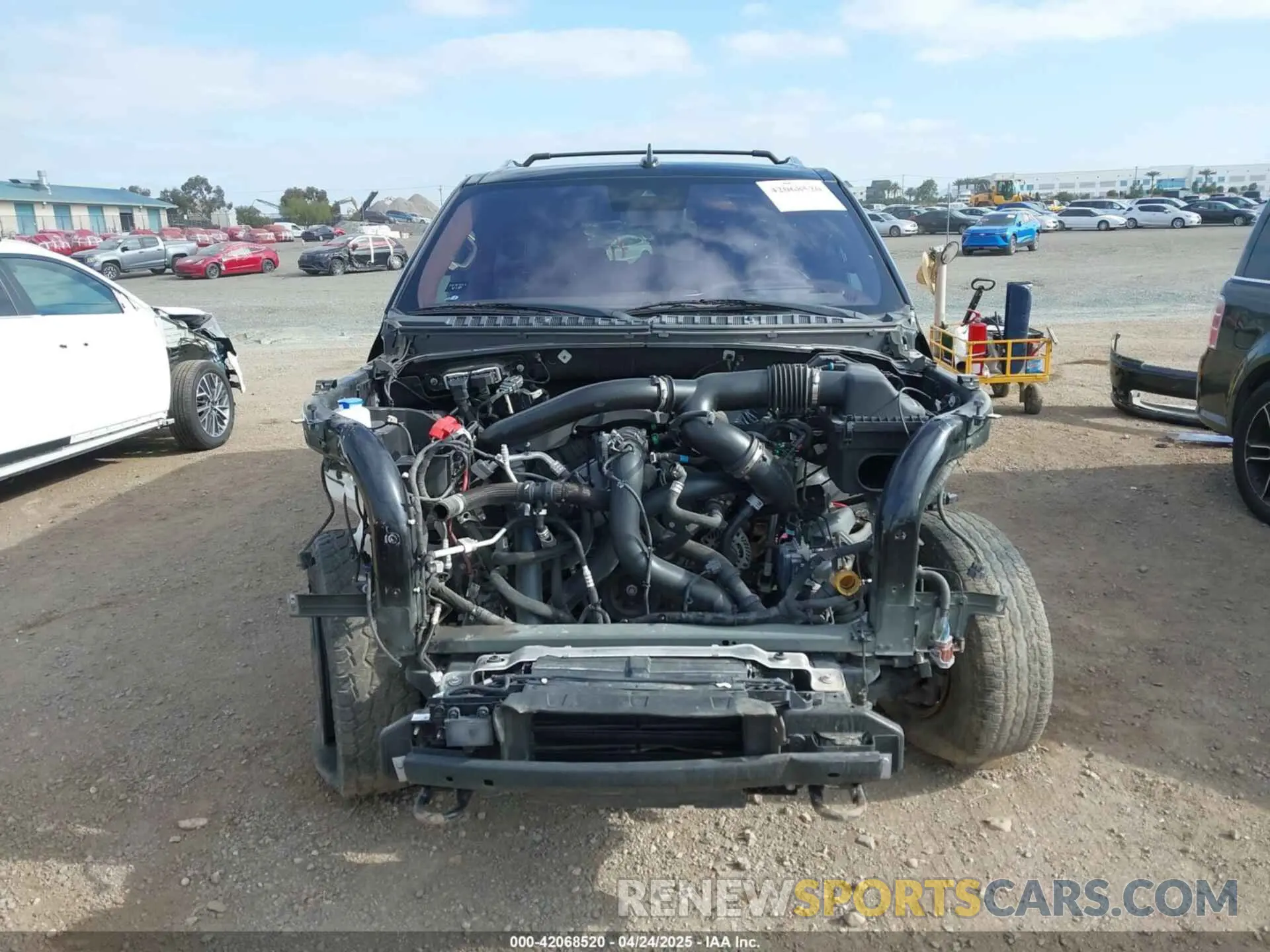 11 Photograph of a damaged car 5LMJJ3TT6LEL09528 LINCOLN NAVIGATOR 2020