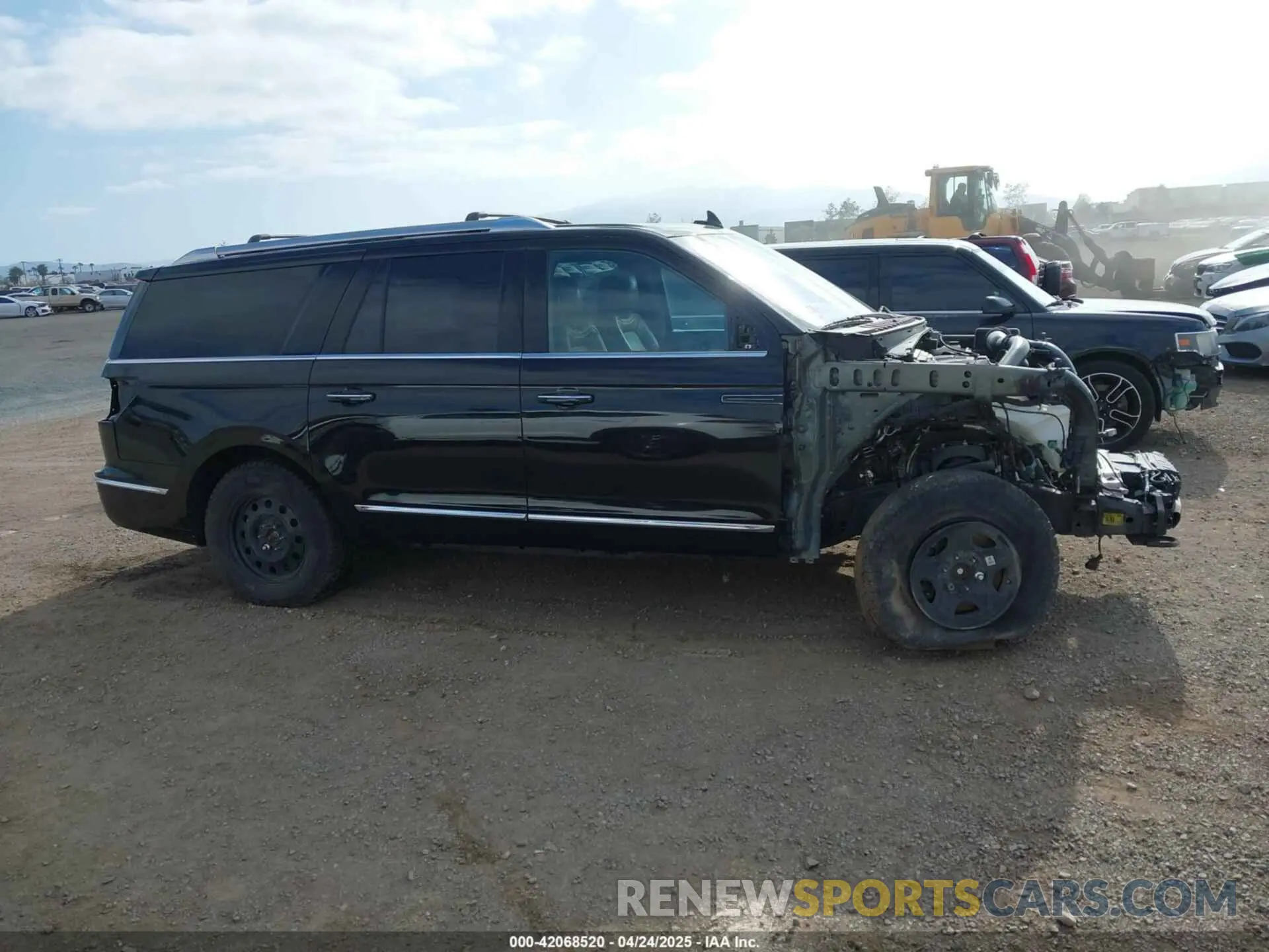 12 Photograph of a damaged car 5LMJJ3TT6LEL09528 LINCOLN NAVIGATOR 2020