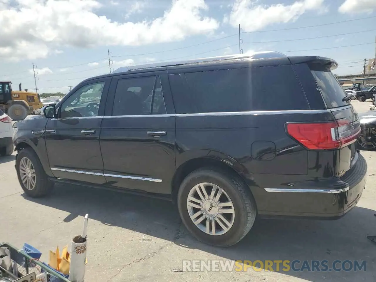 2 Photograph of a damaged car 5LMJJ3TTXLEL16191 LINCOLN NAVIGATOR 2020
