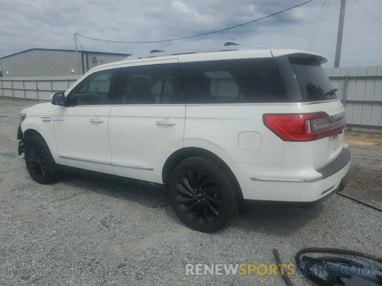 2 Photograph of a damaged car 5LMJJ2LT1MEL20447 LINCOLN NAVIGATOR 2021