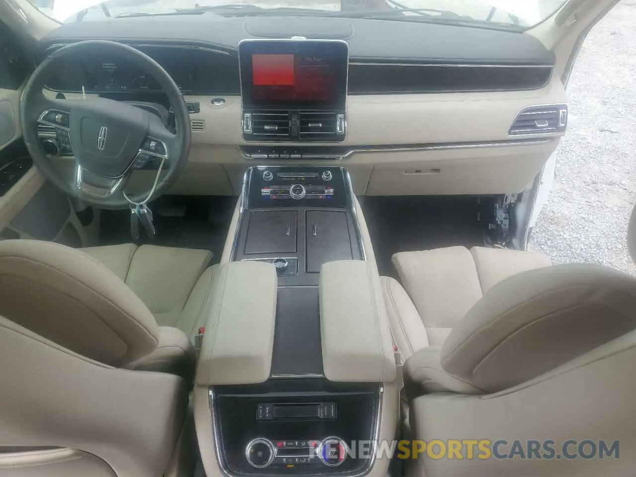 8 Photograph of a damaged car 5LMJJ2LT1MEL20447 LINCOLN NAVIGATOR 2021
