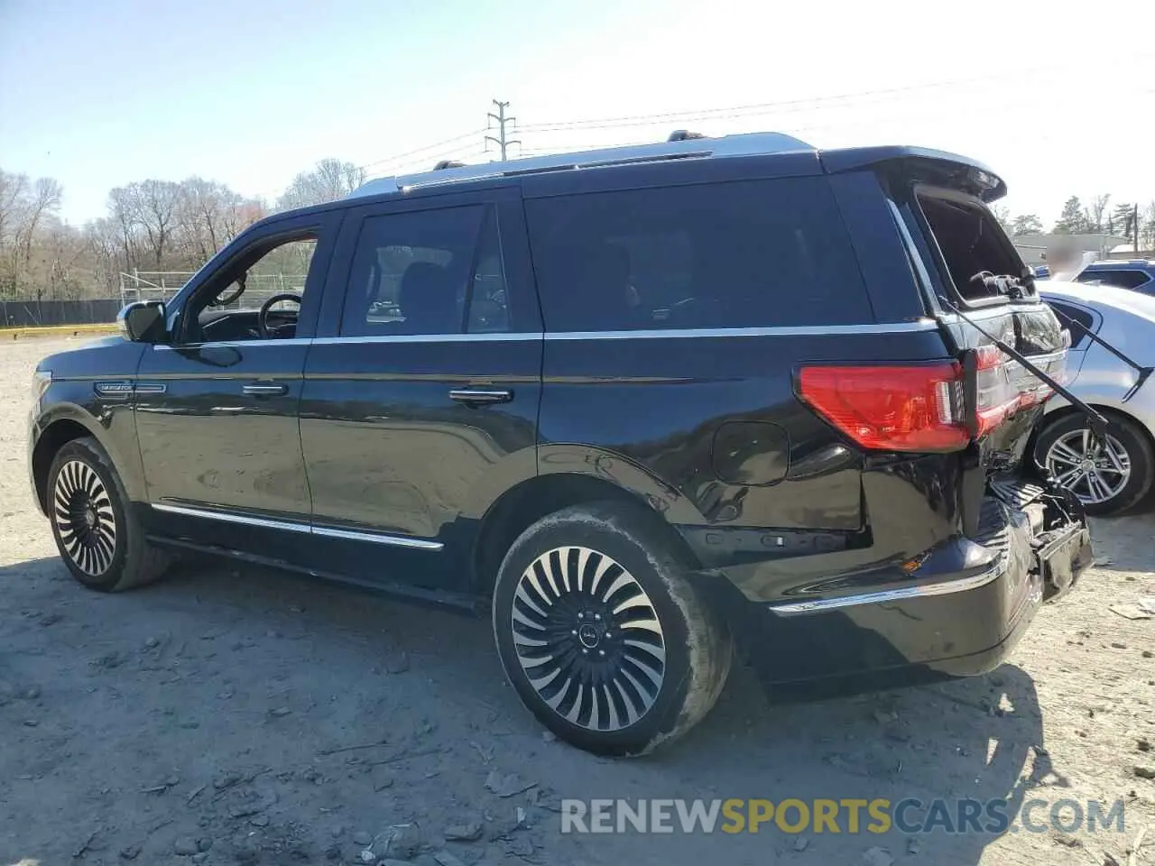 2 Photograph of a damaged car 5LMJJ2TT6MEL20329 LINCOLN NAVIGATOR 2021
