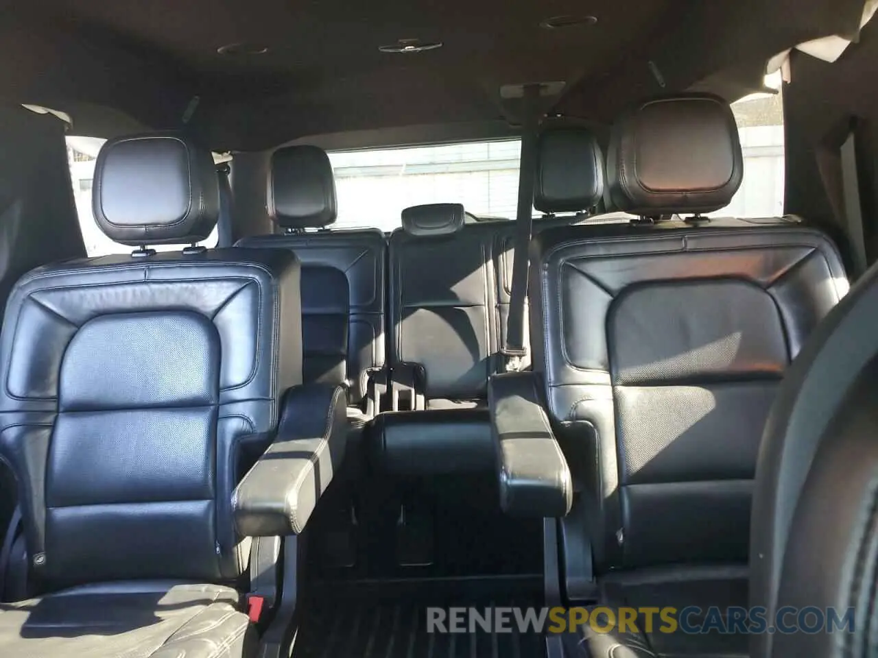 10 Фотография поврежденного автомобиля 5LMJJ3LT8MEL06986 LINCOLN NAVIGATOR 2021
