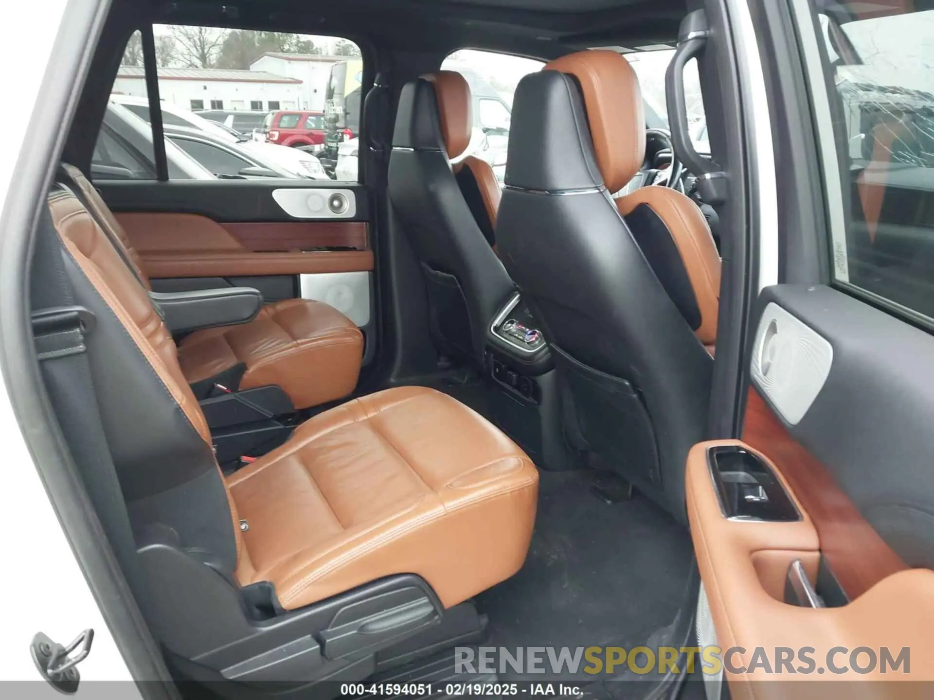 8 Фотография поврежденного автомобиля 5LMJJ3LTXMEL07282 LINCOLN NAVIGATOR 2021