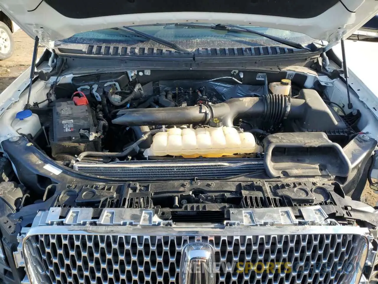 14 Photograph of a damaged car 5LMJJ2LT2NEL12553 LINCOLN NAVIGATOR 2022
