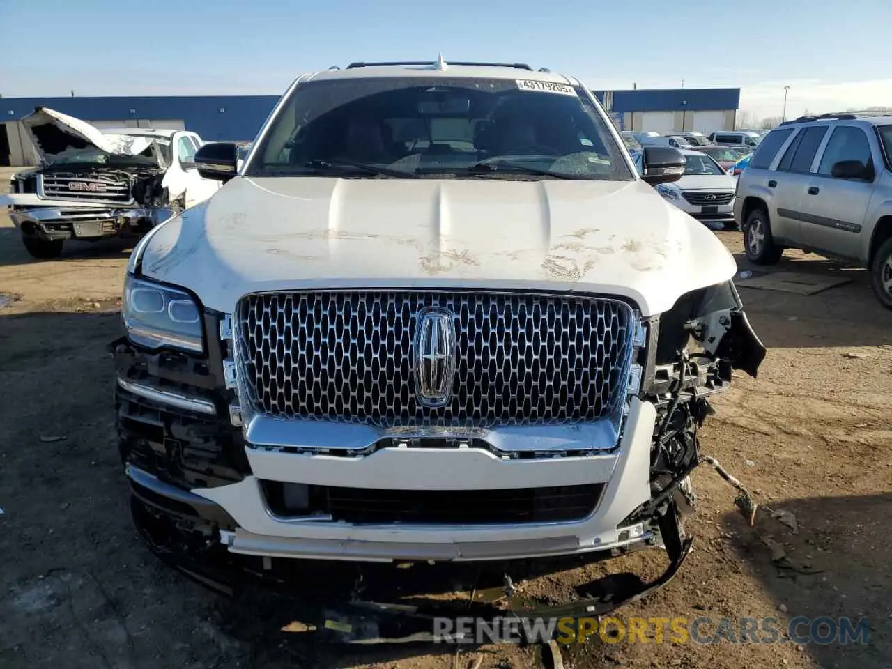 5 Photograph of a damaged car 5LMJJ2LT2NEL12553 LINCOLN NAVIGATOR 2022