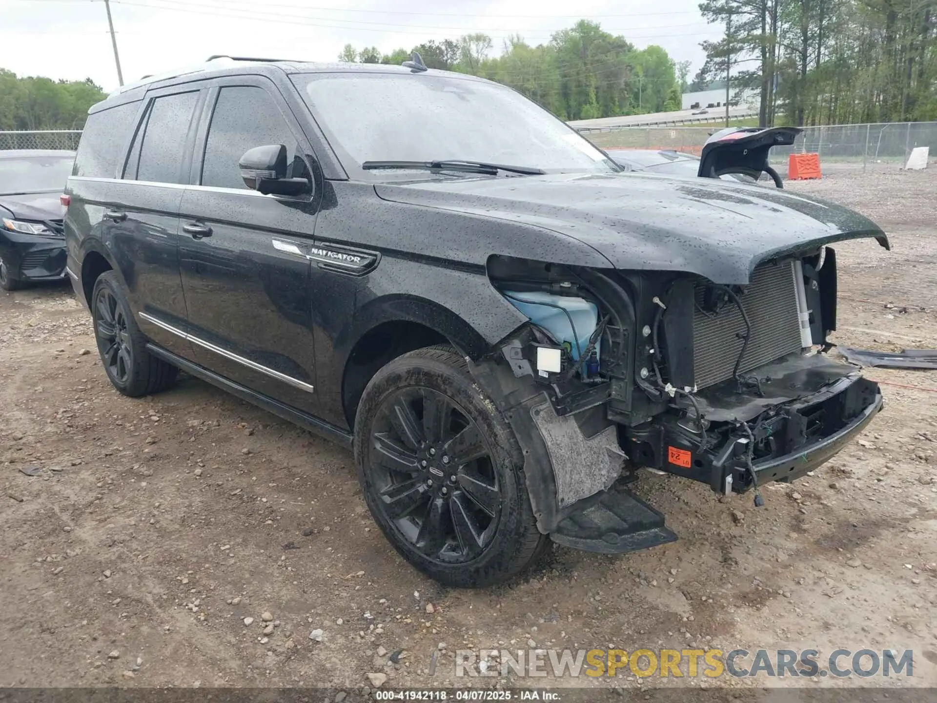 1 Фотография поврежденного автомобиля 5LMJJ2LT8NEL04005 LINCOLN NAVIGATOR 2022