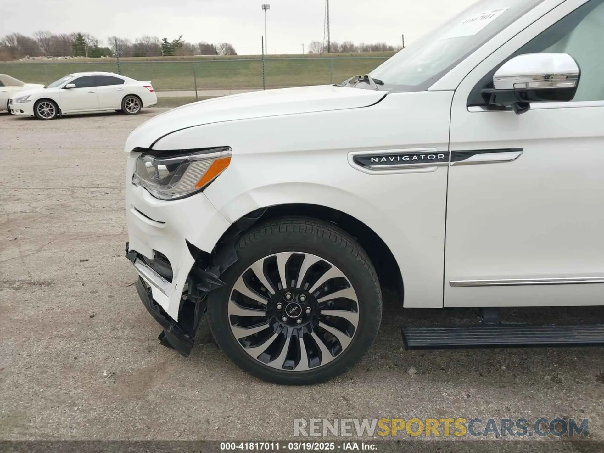 6 Photograph of a damaged car 5LMJJ2TT7NEL03931 LINCOLN NAVIGATOR 2022