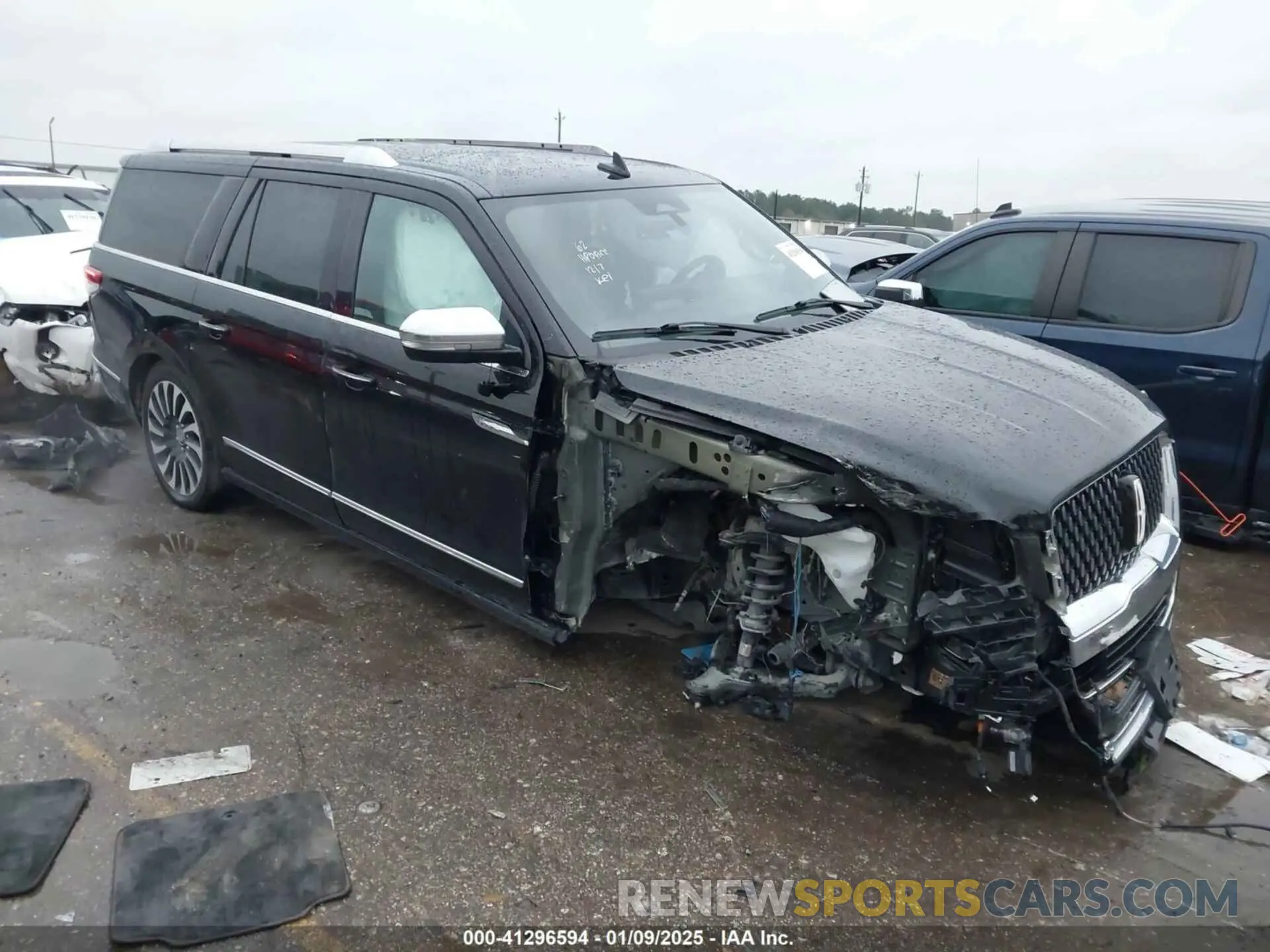 1 Photograph of a damaged car 5LMJJ3TT2NEL13739 LINCOLN NAVIGATOR 2022