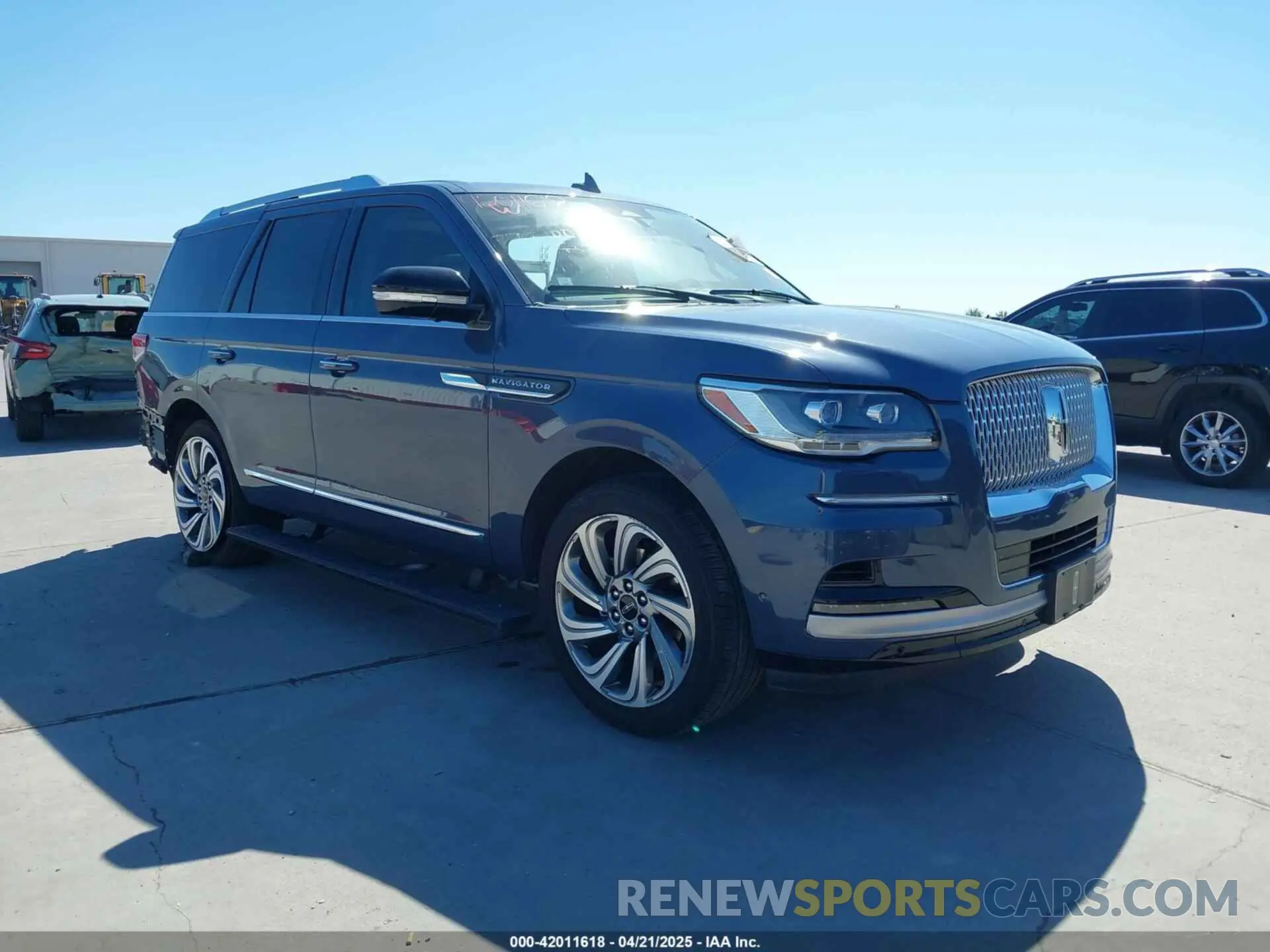 1 Фотография поврежденного автомобиля 5LMJJ2LG2PEL00893 LINCOLN NAVIGATOR 2023