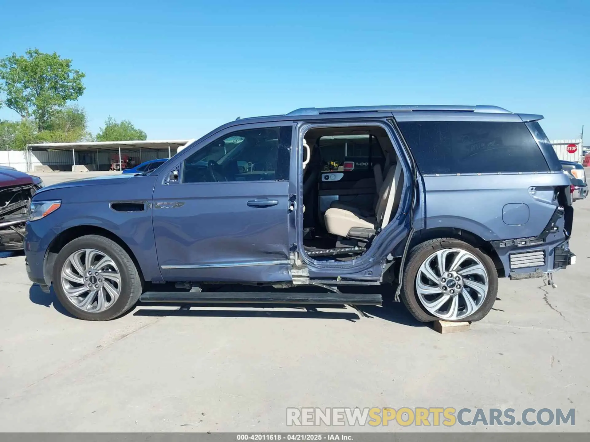 15 Фотография поврежденного автомобиля 5LMJJ2LG2PEL00893 LINCOLN NAVIGATOR 2023