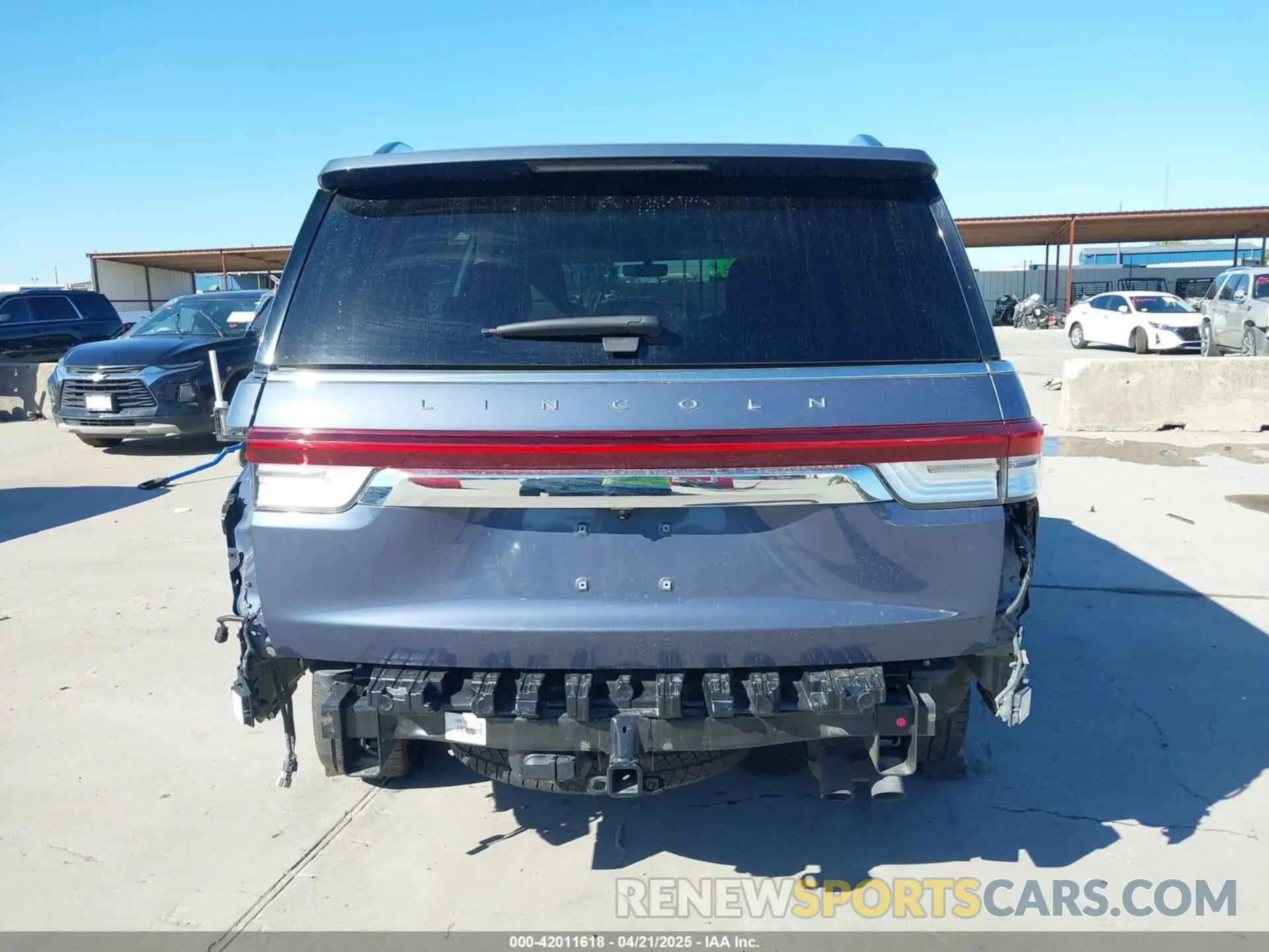 17 Фотография поврежденного автомобиля 5LMJJ2LG2PEL00893 LINCOLN NAVIGATOR 2023