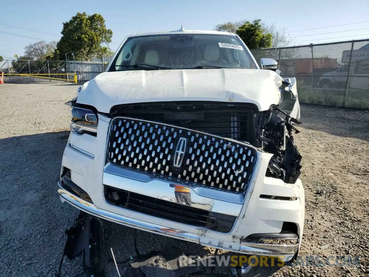5 Photograph of a damaged car 5LMJJ3TG1PEL00650 LINCOLN NAVIGATOR 2023