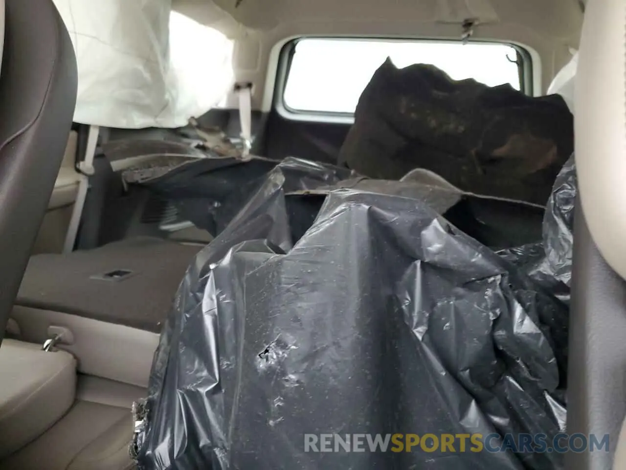 10 Photograph of a damaged car 5LMJJ2LG2REL10830 LINCOLN NAVIGATOR 2024