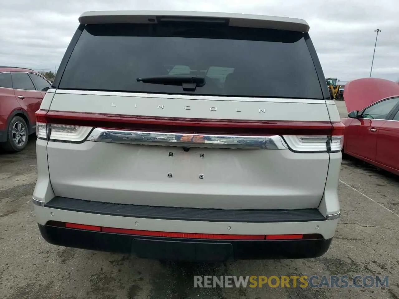 6 Photograph of a damaged car 5LMJJ2LG3REL01893 LINCOLN NAVIGATOR 2024