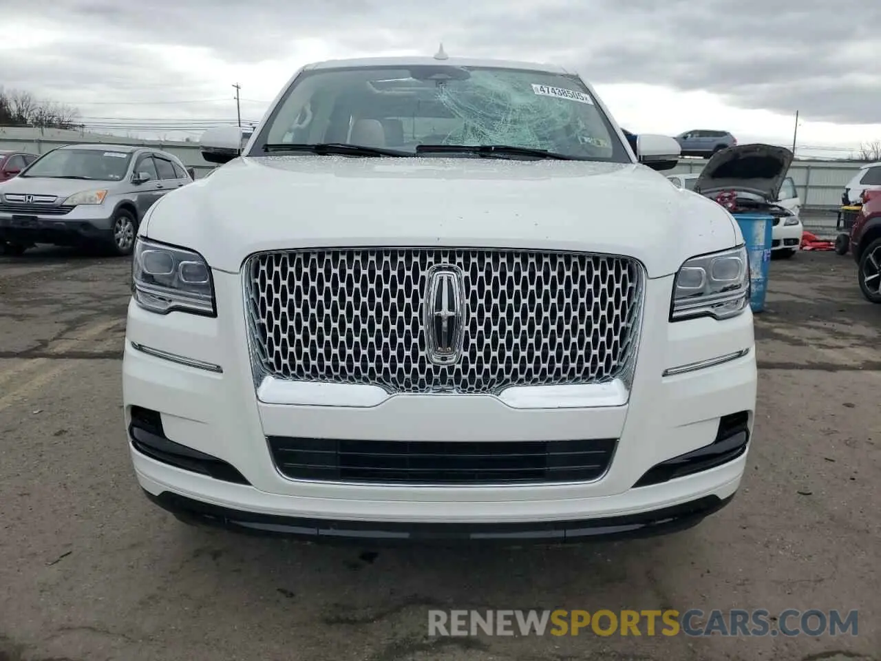 5 Photograph of a damaged car 5LMJJ2LGXREL01664 LINCOLN NAVIGATOR 2024