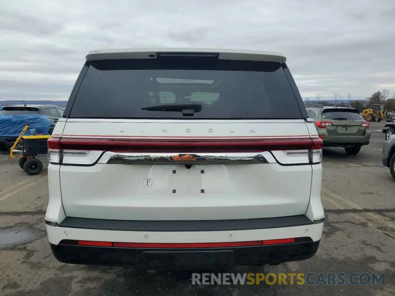 6 Photograph of a damaged car 5LMJJ2LGXREL01664 LINCOLN NAVIGATOR 2024
