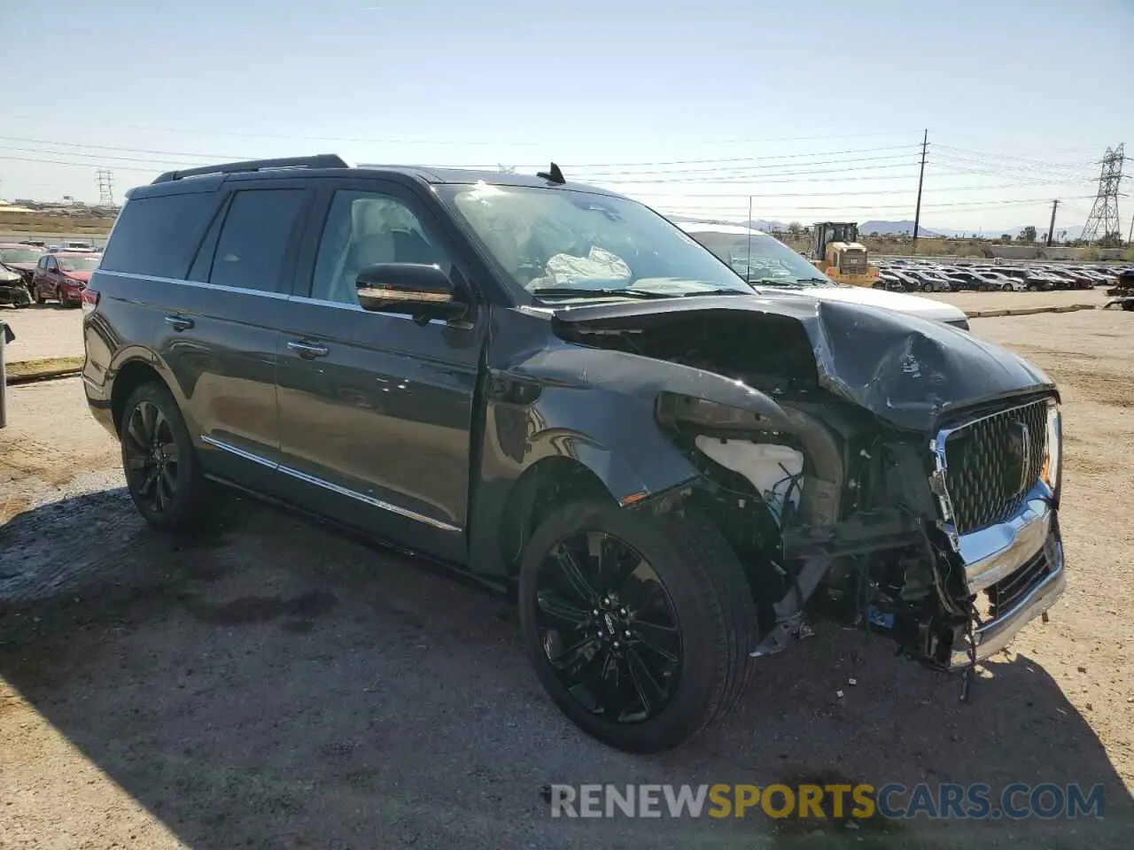 4 Photograph of a damaged car 5LMJJ2TG1REL18997 LINCOLN NAVIGATOR 2024