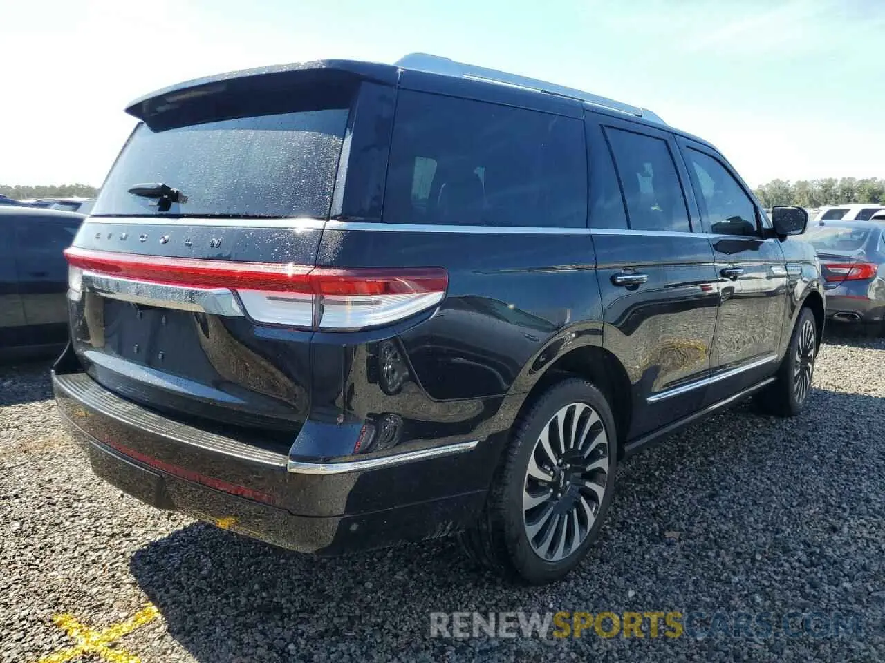 3 Фотография поврежденного автомобиля 5LMJJ2TG8REL06149 LINCOLN NAVIGATOR 2024