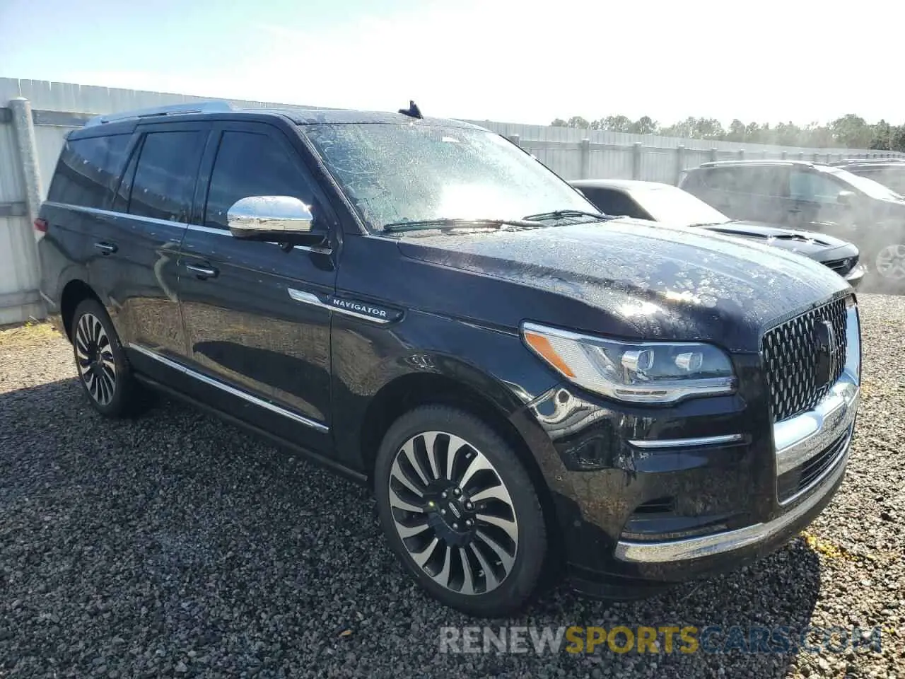 4 Фотография поврежденного автомобиля 5LMJJ2TG8REL06149 LINCOLN NAVIGATOR 2024