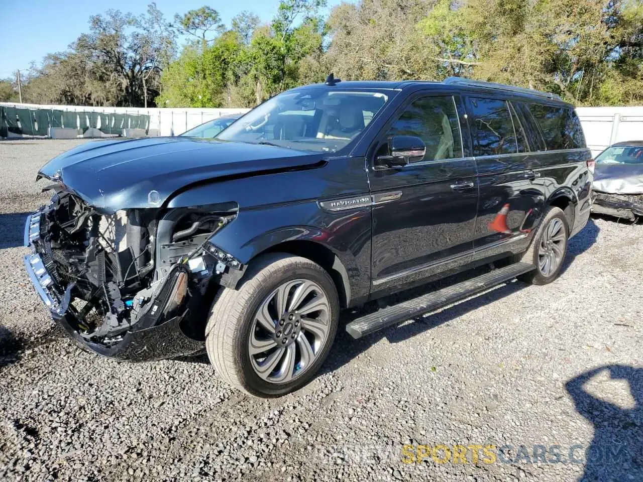 1 Photograph of a damaged car 5LMJJ3LG4REL05344 LINCOLN NAVIGATOR 2024
