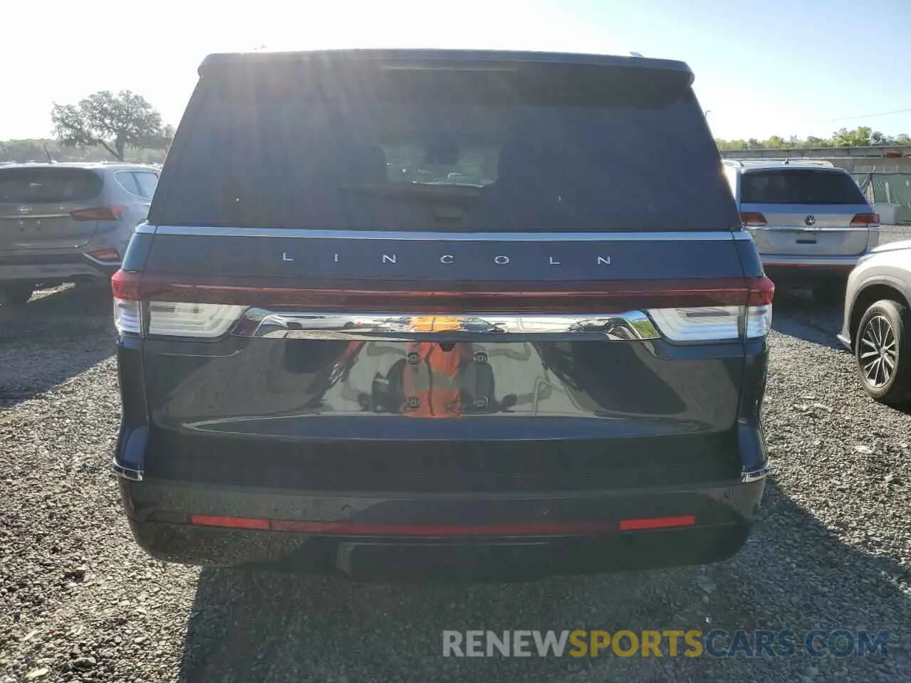 6 Photograph of a damaged car 5LMJJ3LG4REL05344 LINCOLN NAVIGATOR 2024