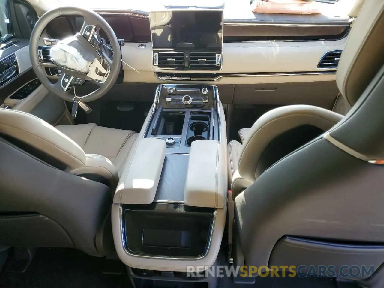 8 Photograph of a damaged car 5LMJJ3LG4REL05344 LINCOLN NAVIGATOR 2024