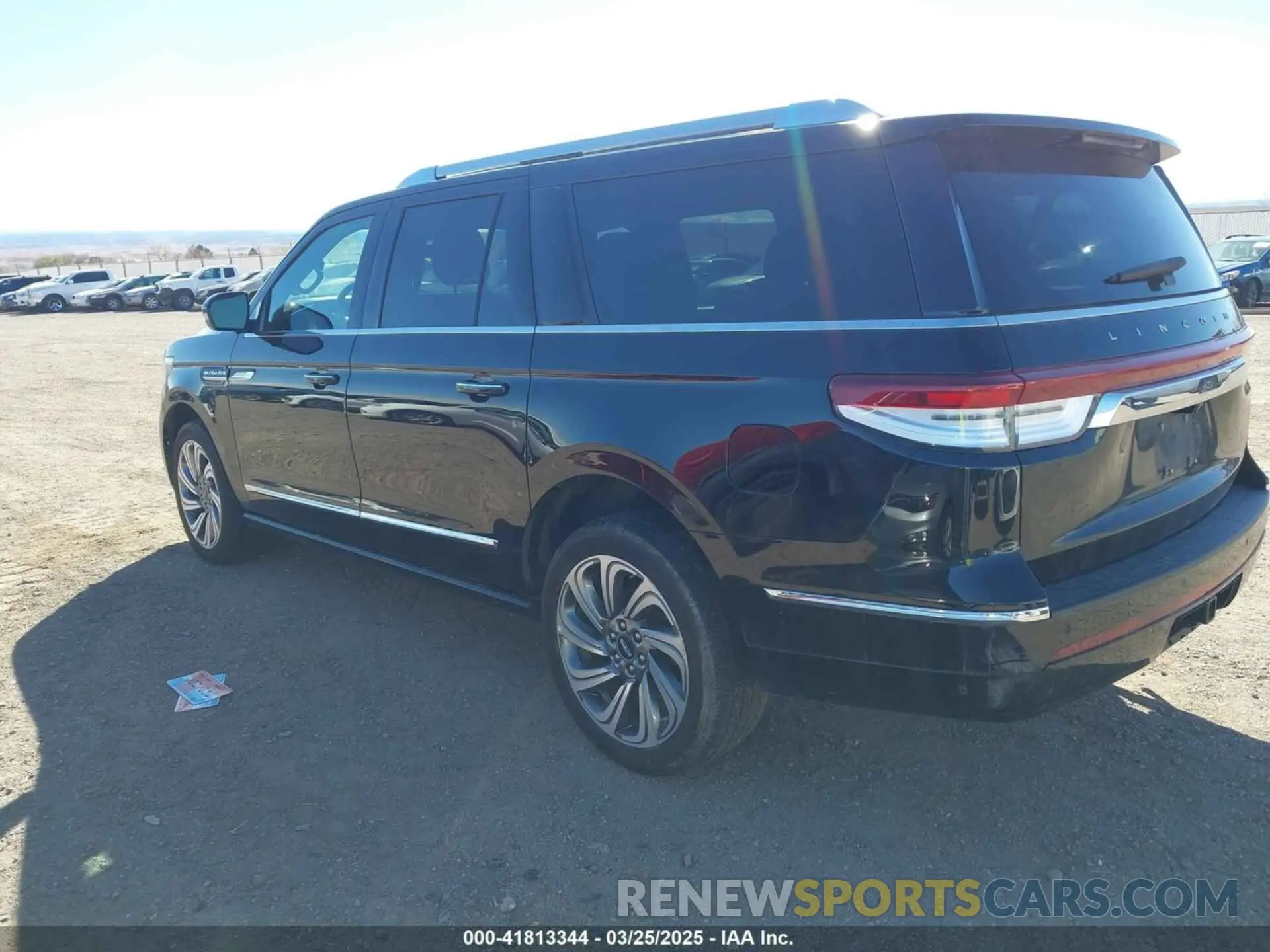 3 Photograph of a damaged car 5LMJJ3NG2REL02634 LINCOLN NAVIGATOR 2024