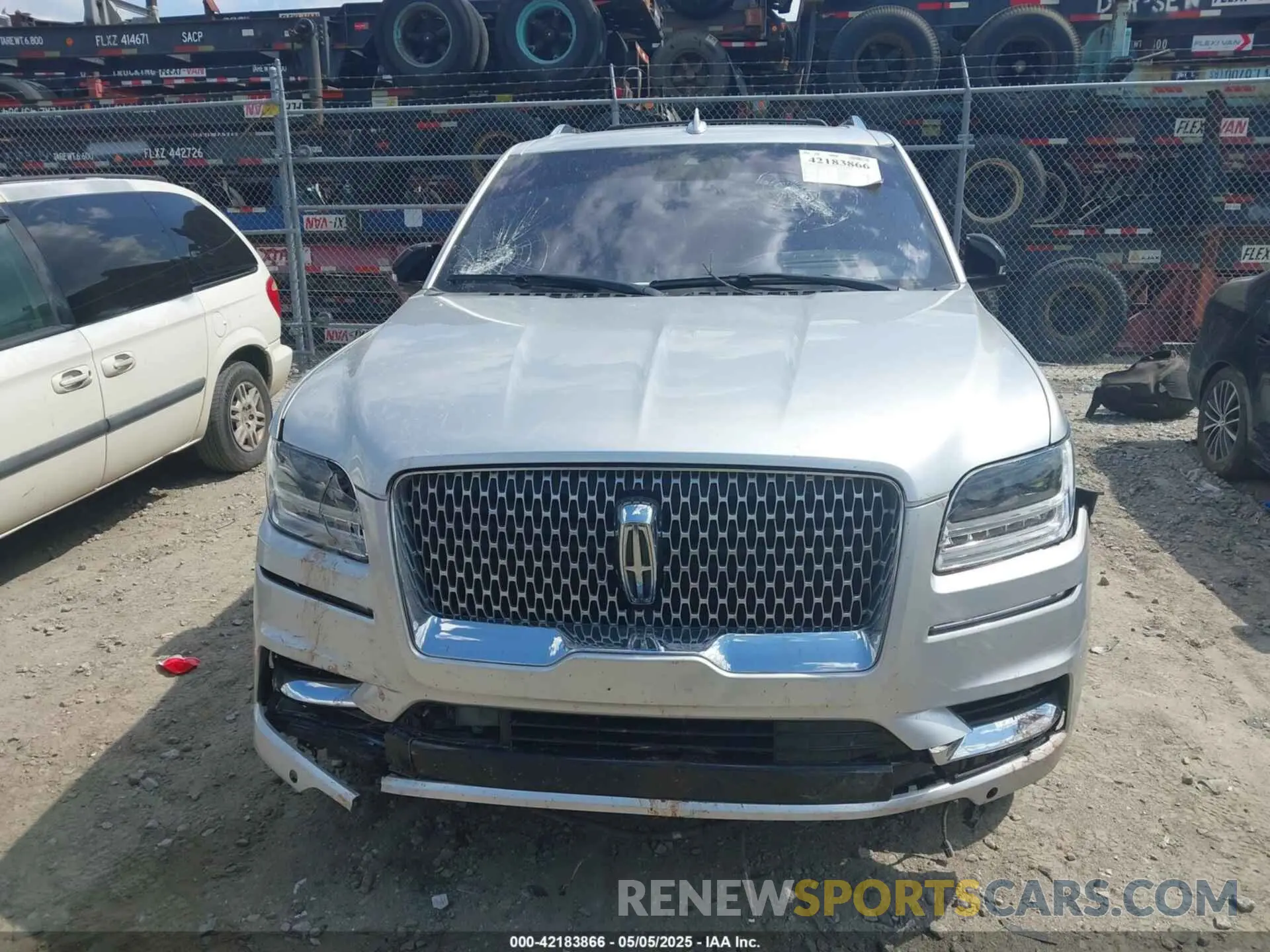 12 Фотография поврежденного автомобиля 5LMJJ3LT9KEL04872 LINCOLN NAVIGATOR L 2019