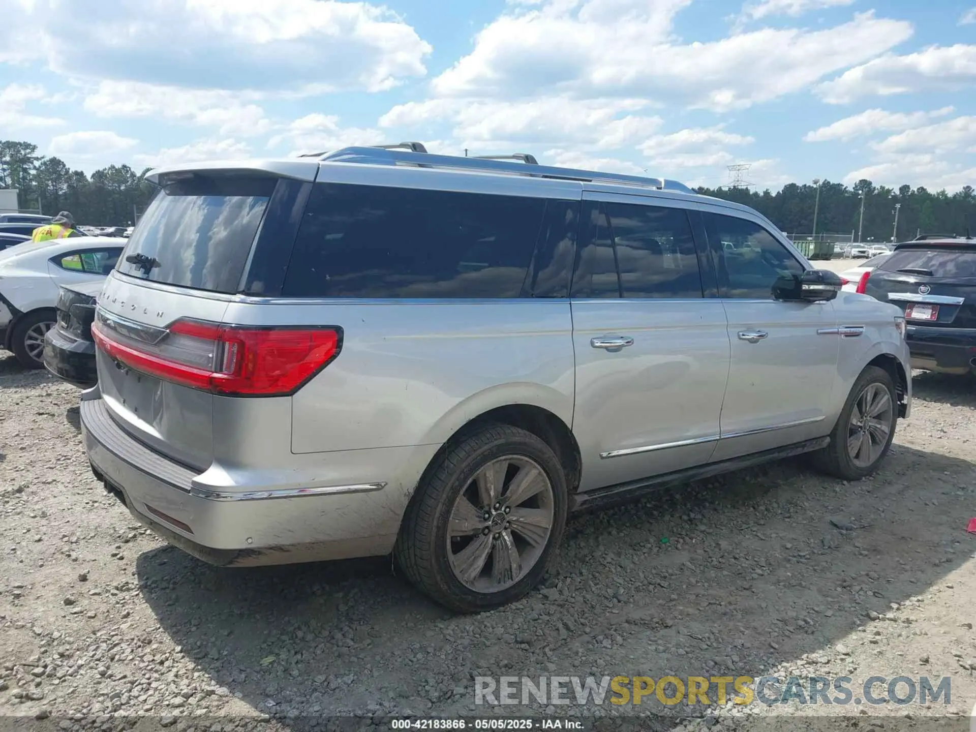13 Фотография поврежденного автомобиля 5LMJJ3LT9KEL04872 LINCOLN NAVIGATOR L 2019