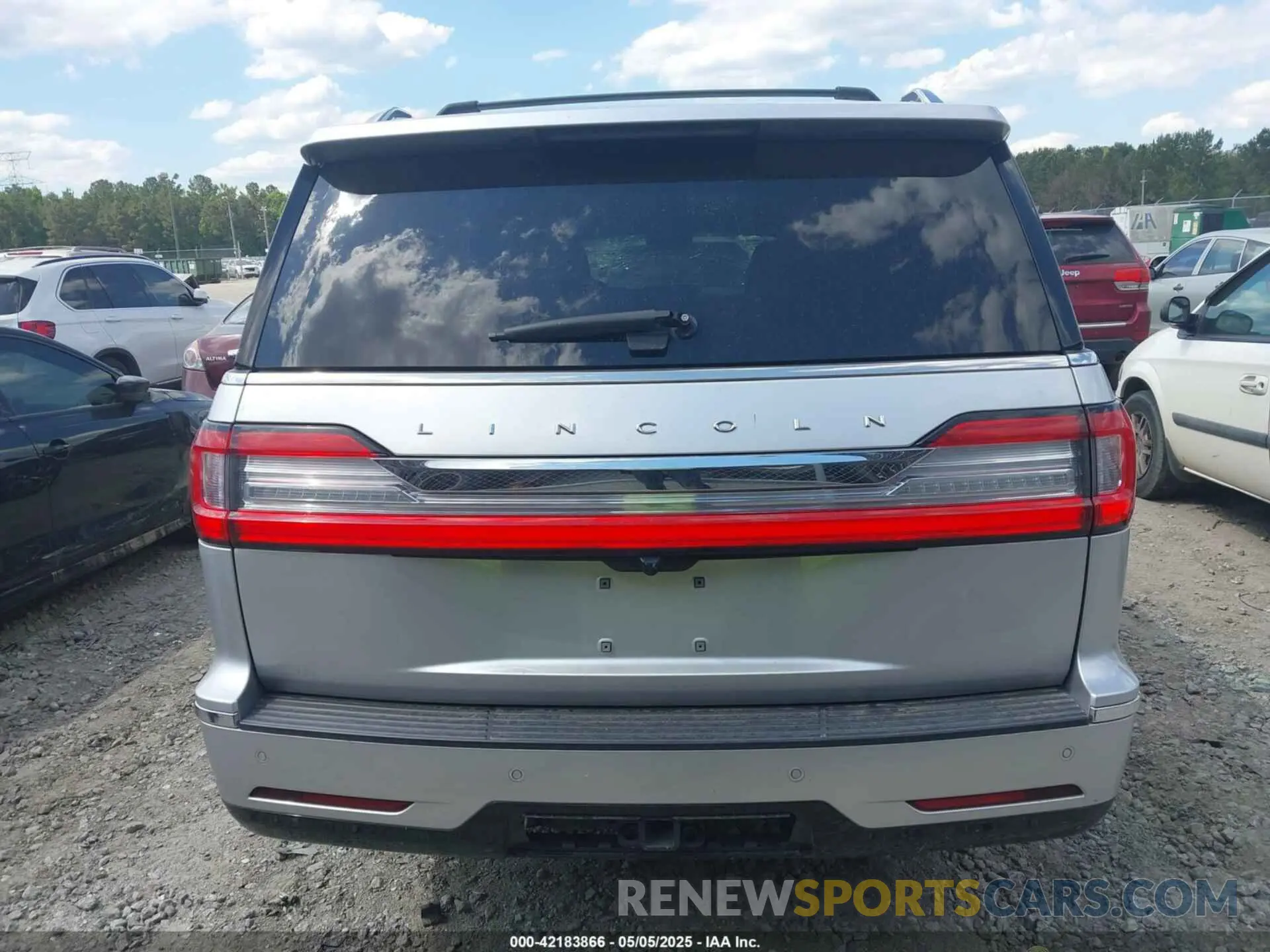 16 Фотография поврежденного автомобиля 5LMJJ3LT9KEL04872 LINCOLN NAVIGATOR L 2019