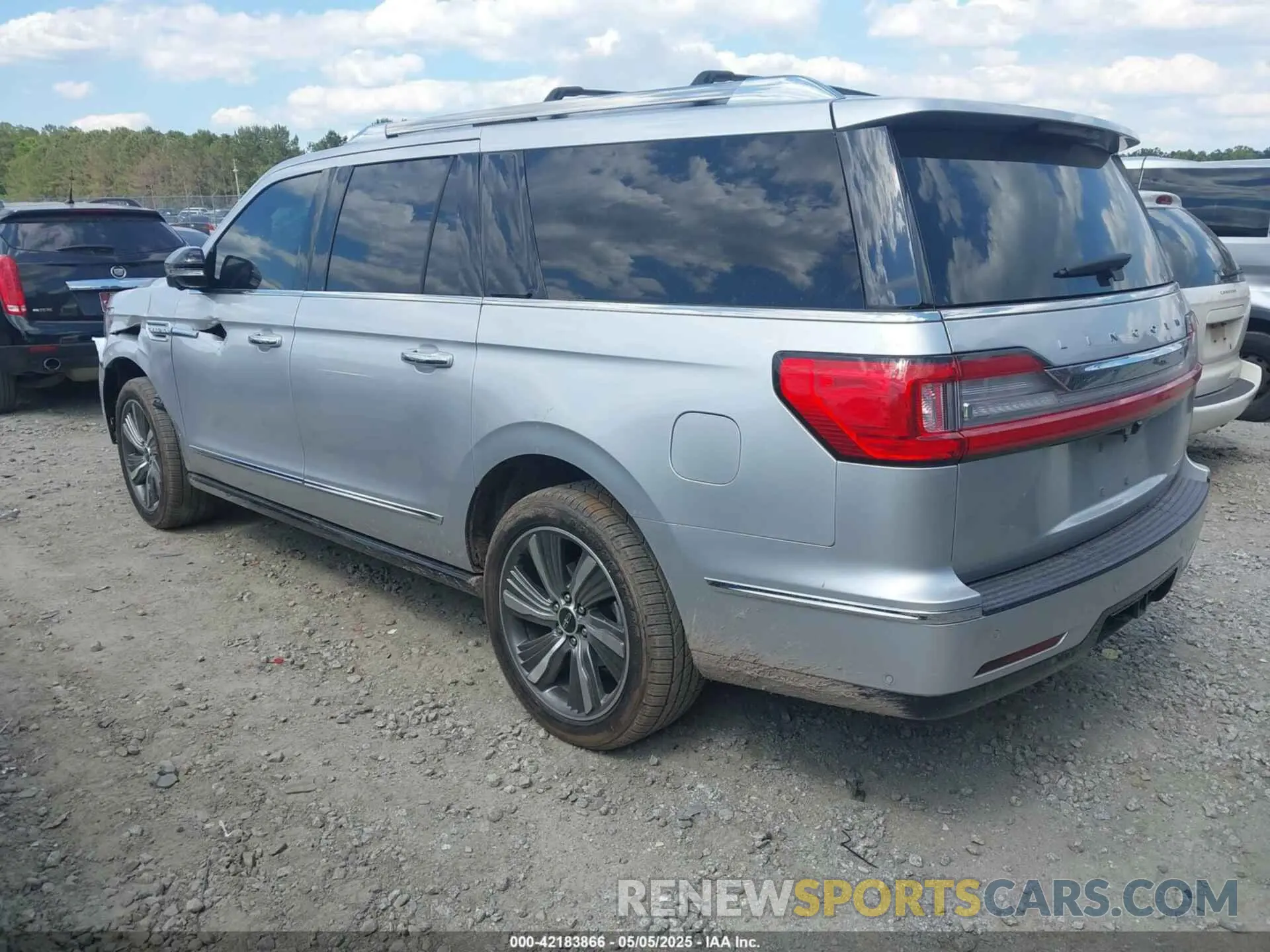 3 Фотография поврежденного автомобиля 5LMJJ3LT9KEL04872 LINCOLN NAVIGATOR L 2019