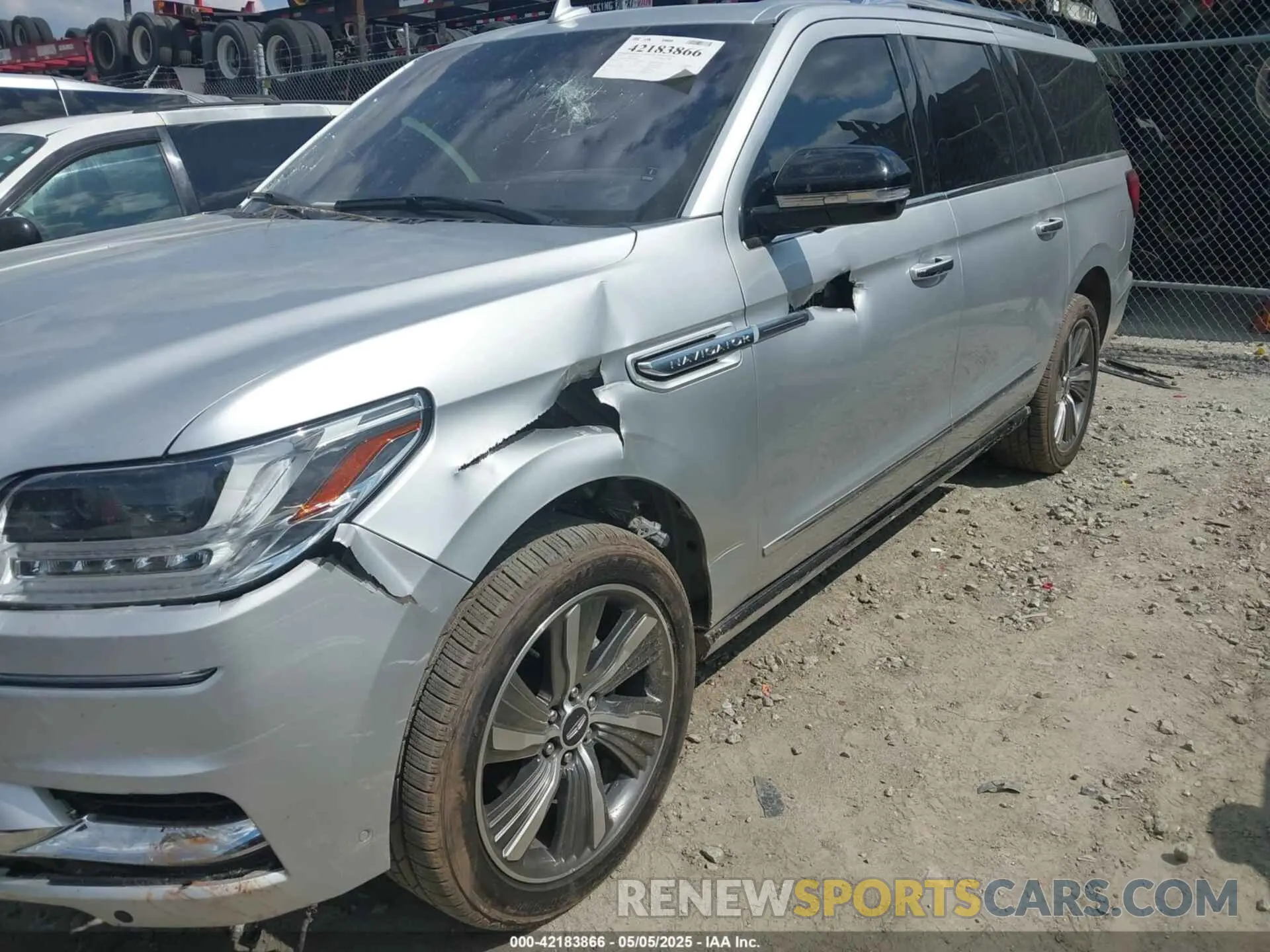 6 Фотография поврежденного автомобиля 5LMJJ3LT9KEL04872 LINCOLN NAVIGATOR L 2019
