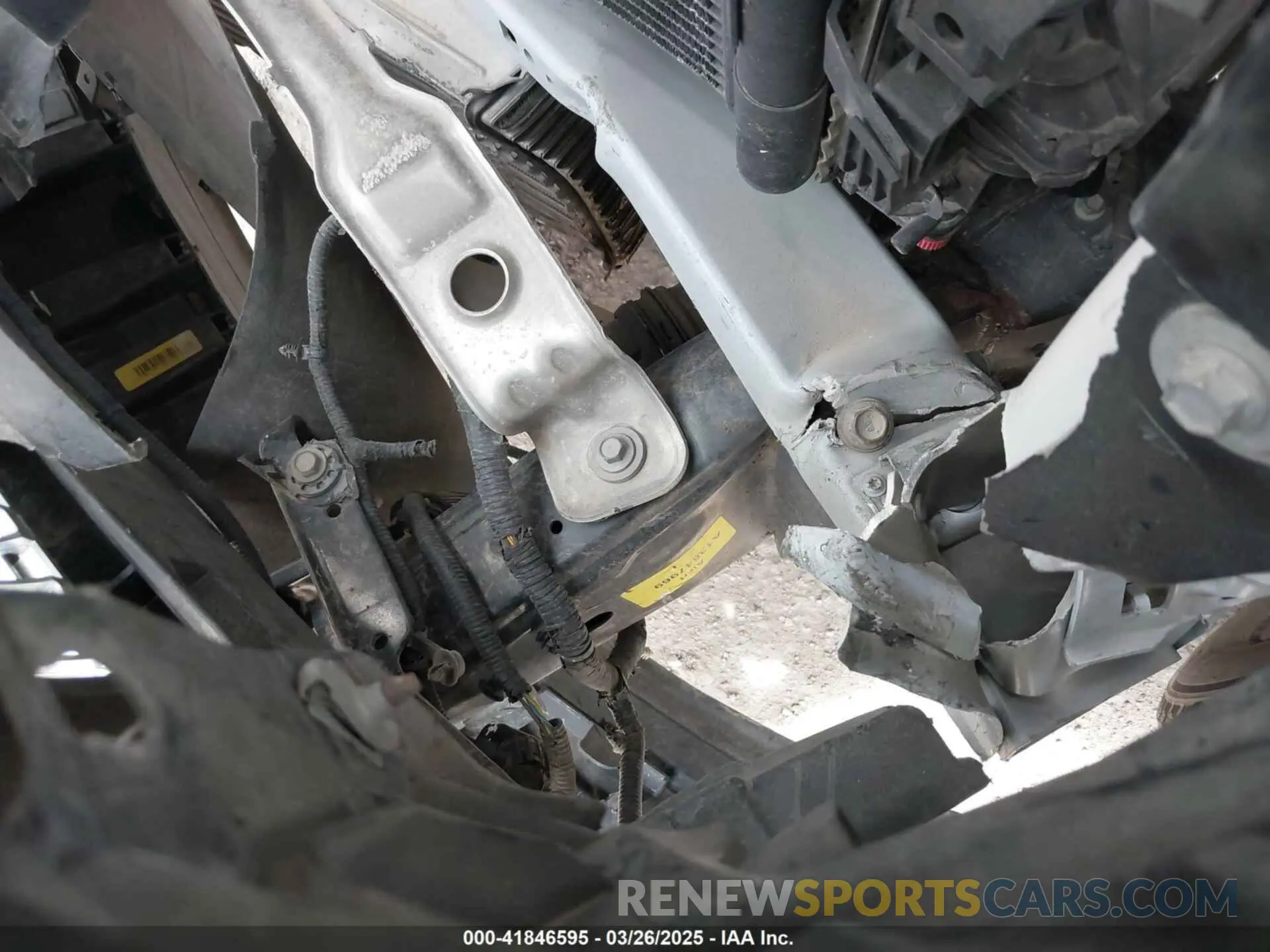 19 Photograph of a damaged car 5LMJJ3LT9KEL16780 LINCOLN NAVIGATOR L 2019