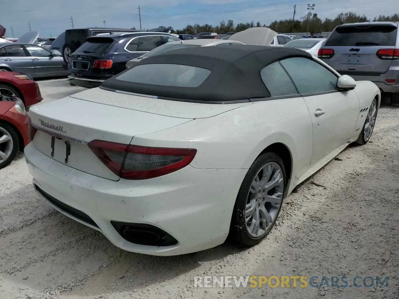 4 Фотография поврежденного автомобиля ZAM45VMA7K0318439 MASERATI ALL MODELS 2019