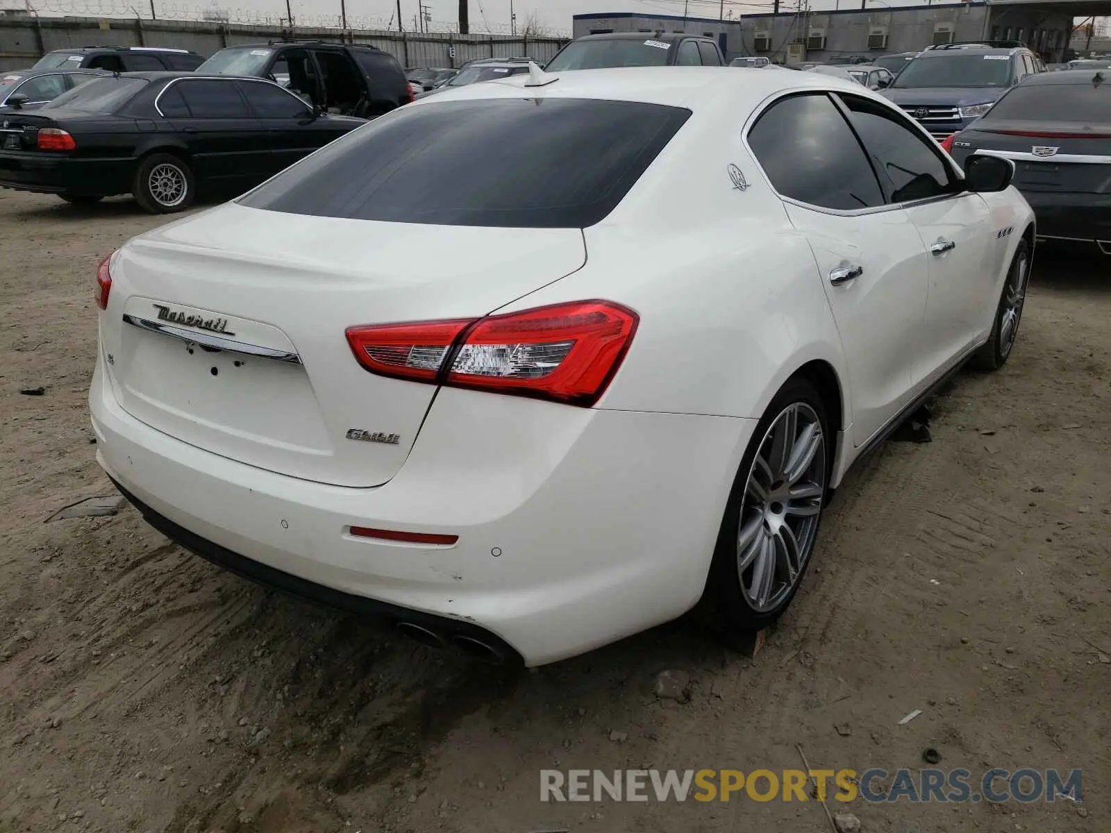 4 Photograph of a damaged car ZAM57YSA7K1308667 MASERATI ALL MODELS 2019