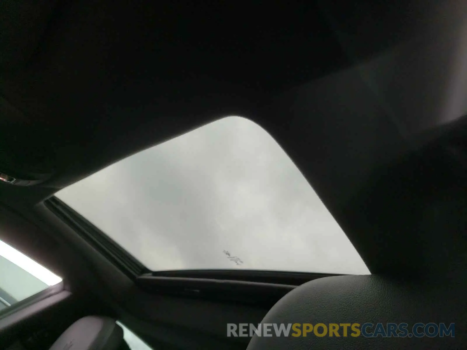 9 Photograph of a damaged car ZAM57YSA7K1308667 MASERATI ALL MODELS 2019