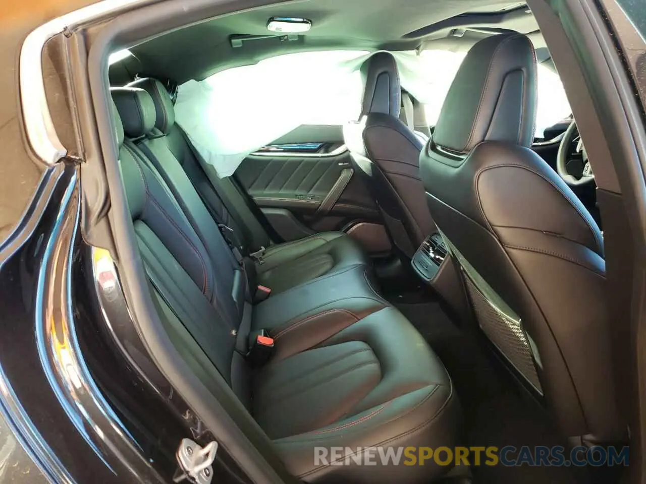 6 Фотография поврежденного автомобиля ZAM57YSS0K1338506 MASERATI ALL MODELS 2019