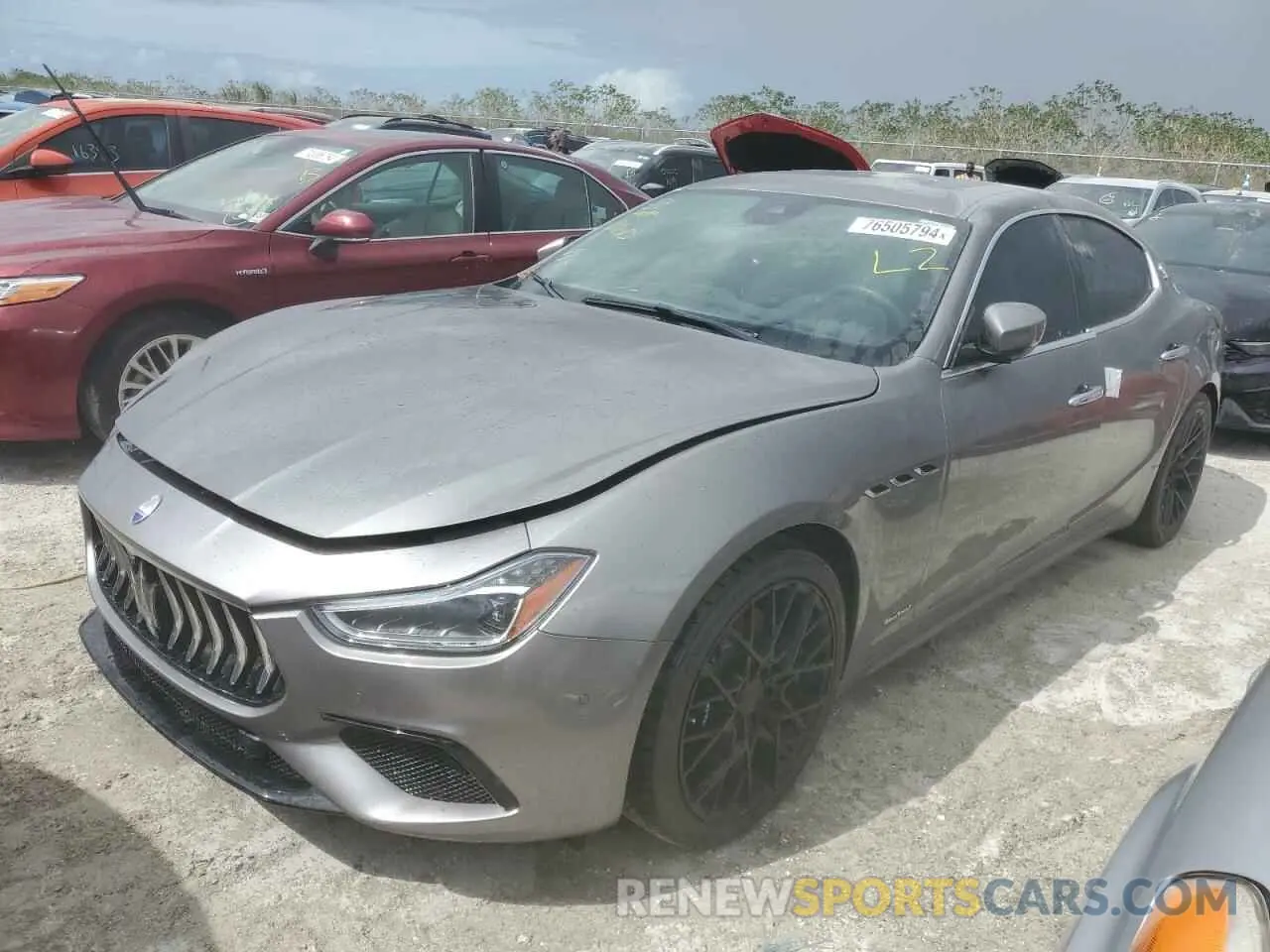 1 Фотография поврежденного автомобиля ZAM57YSSXK1338528 MASERATI ALL MODELS 2019