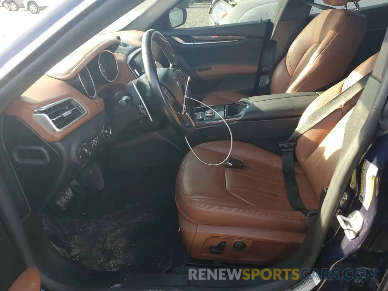 7 Фотография поврежденного автомобиля ZAM57YTA7K1330439 MASERATI ALL MODELS 2019