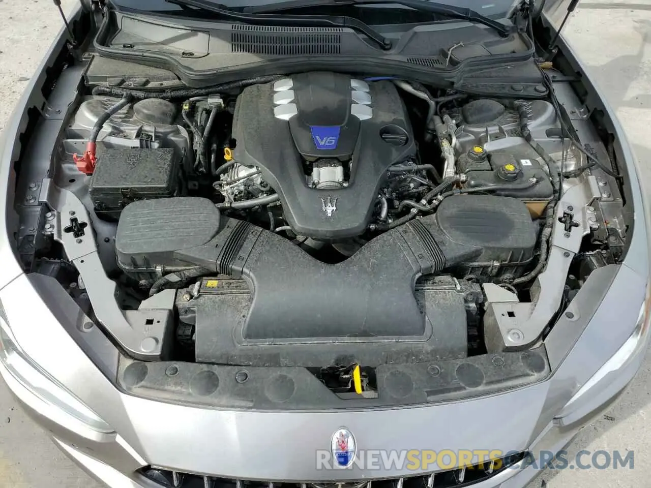 11 Photograph of a damaged car ZAM57YTLXK1322143 MASERATI ALL MODELS 2019