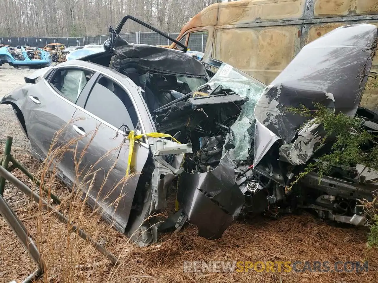 4 Photograph of a damaged car ZAM57YTS5K1339861 MASERATI ALL MODELS 2019