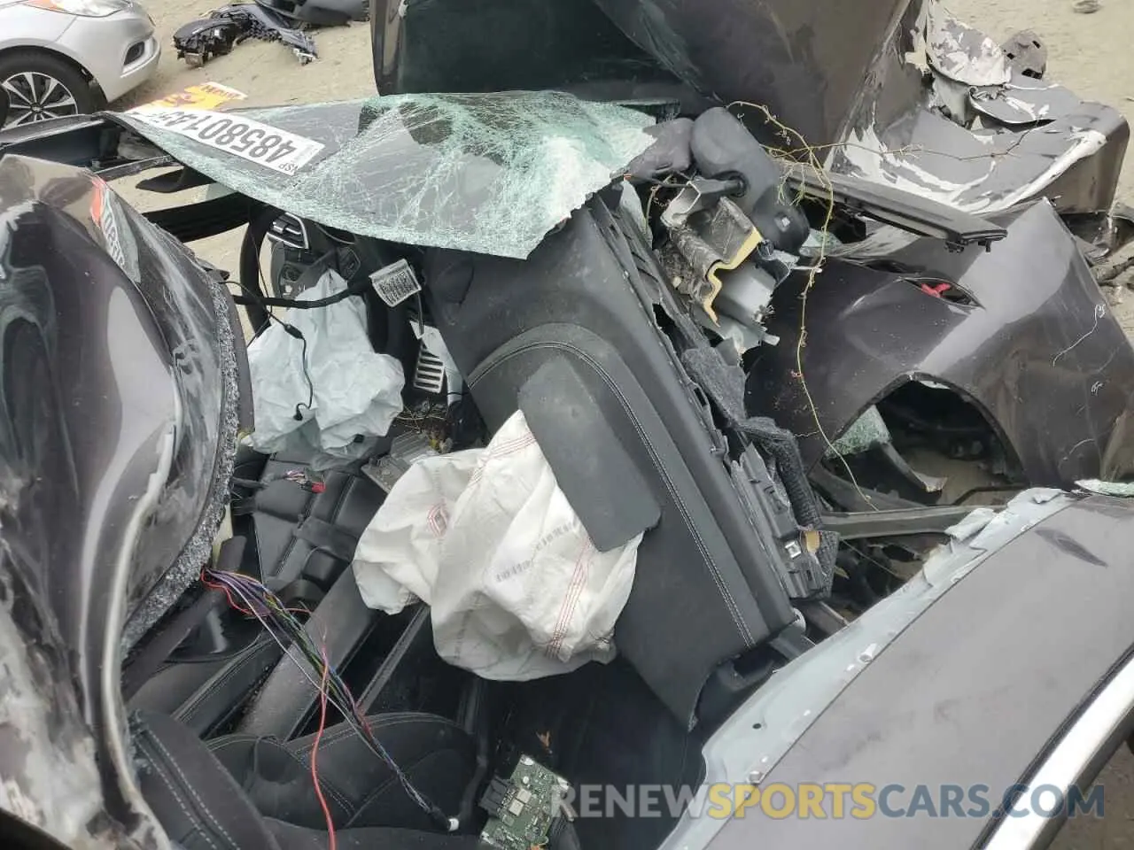 8 Photograph of a damaged car ZAM57YTS5K1339861 MASERATI ALL MODELS 2019