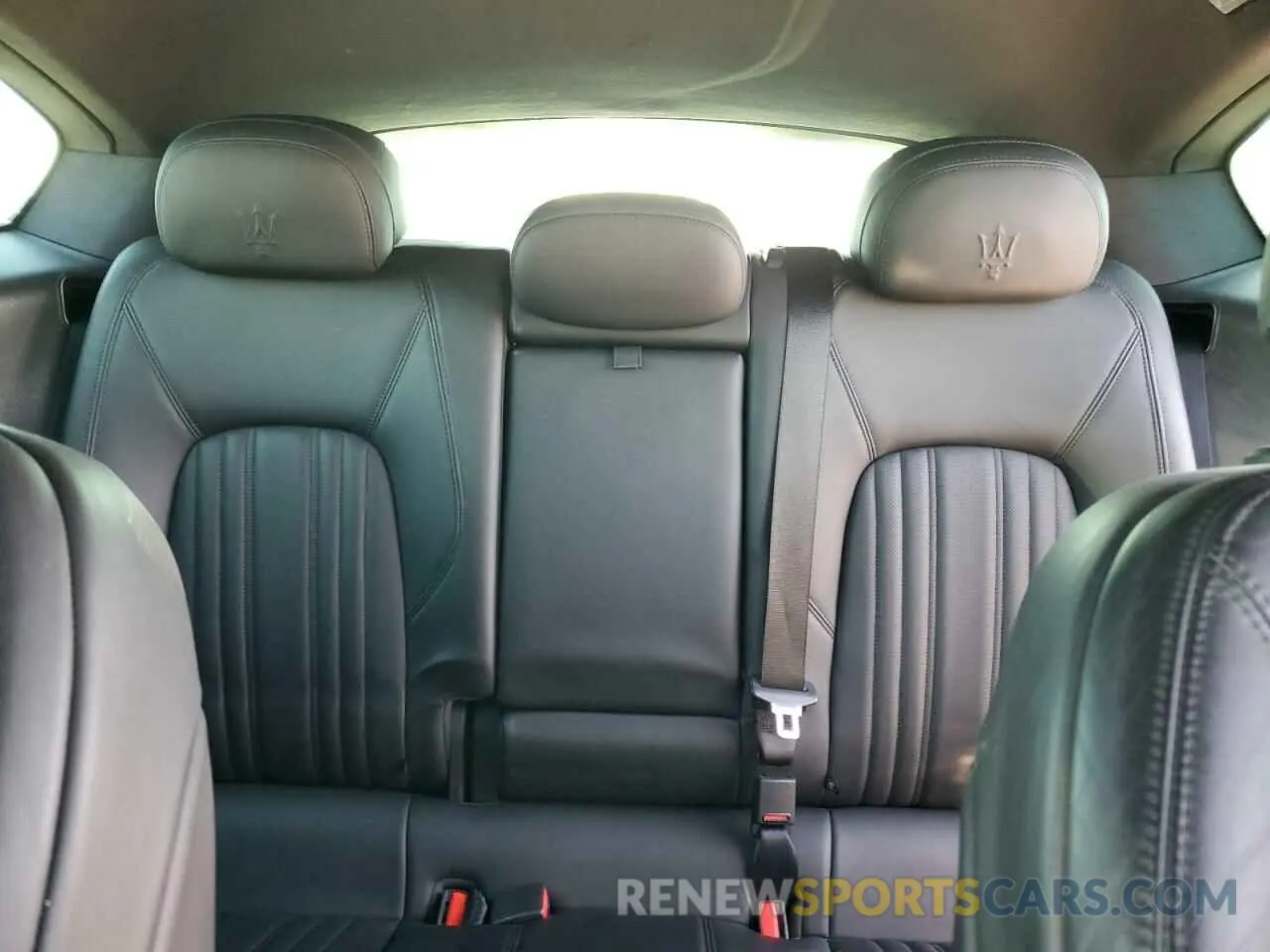 10 Photograph of a damaged car ZN661XUA4KX310521 MASERATI ALL MODELS 2019