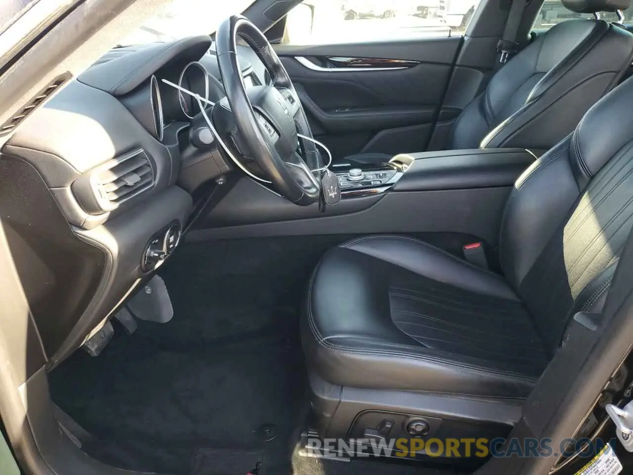7 Photograph of a damaged car ZN661XUA4KX310521 MASERATI ALL MODELS 2019