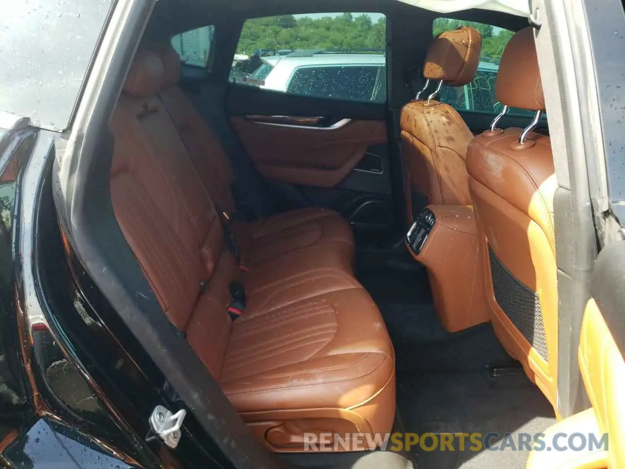 6 Photograph of a damaged car ZN661XUL0KX328189 MASERATI ALL MODELS 2019