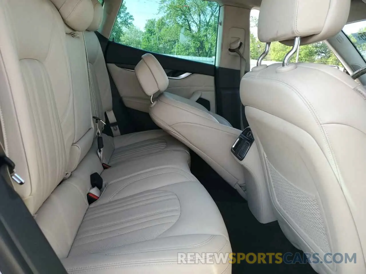 11 Photograph of a damaged car ZN661XUL7KX318713 MASERATI ALL MODELS 2019