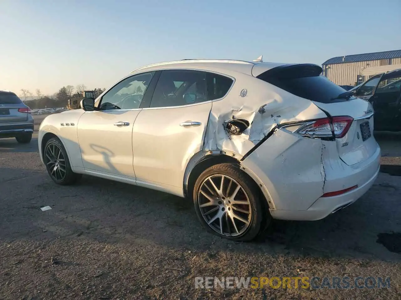 2 Photograph of a damaged car ZN661YUA7KX316173 MASERATI ALL MODELS 2019