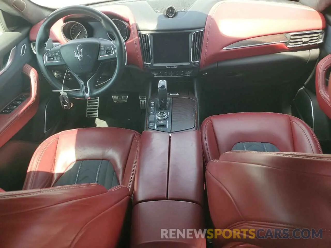 8 Photograph of a damaged car ZN661YUL7KX310553 MASERATI ALL MODELS 2019