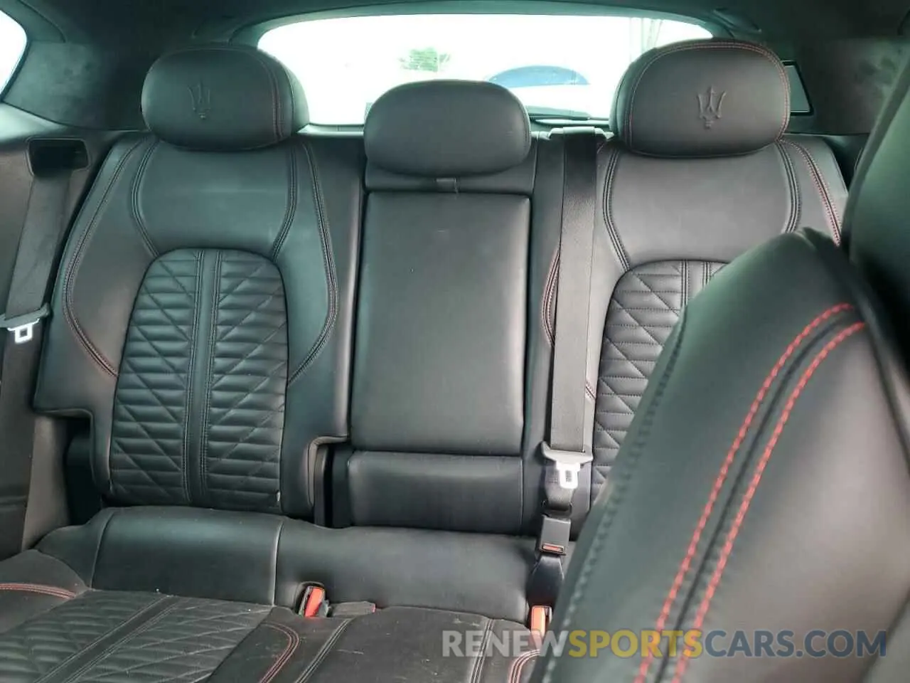 10 Photograph of a damaged car ZN661ZUA1KX321875 MASERATI ALL MODELS 2019